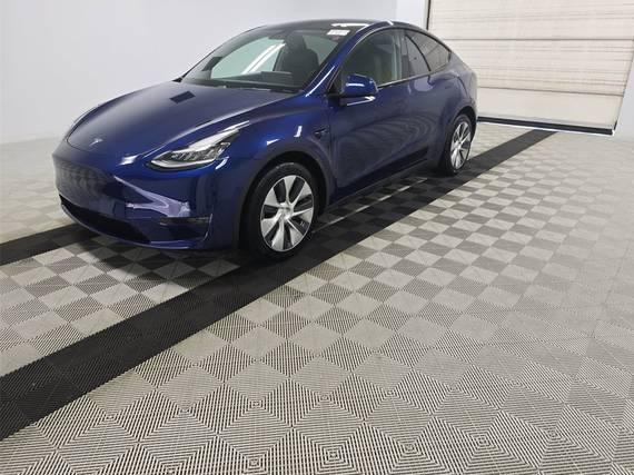 TESLA MODEL Y 2020 5YJYGDEE2LF038023 image